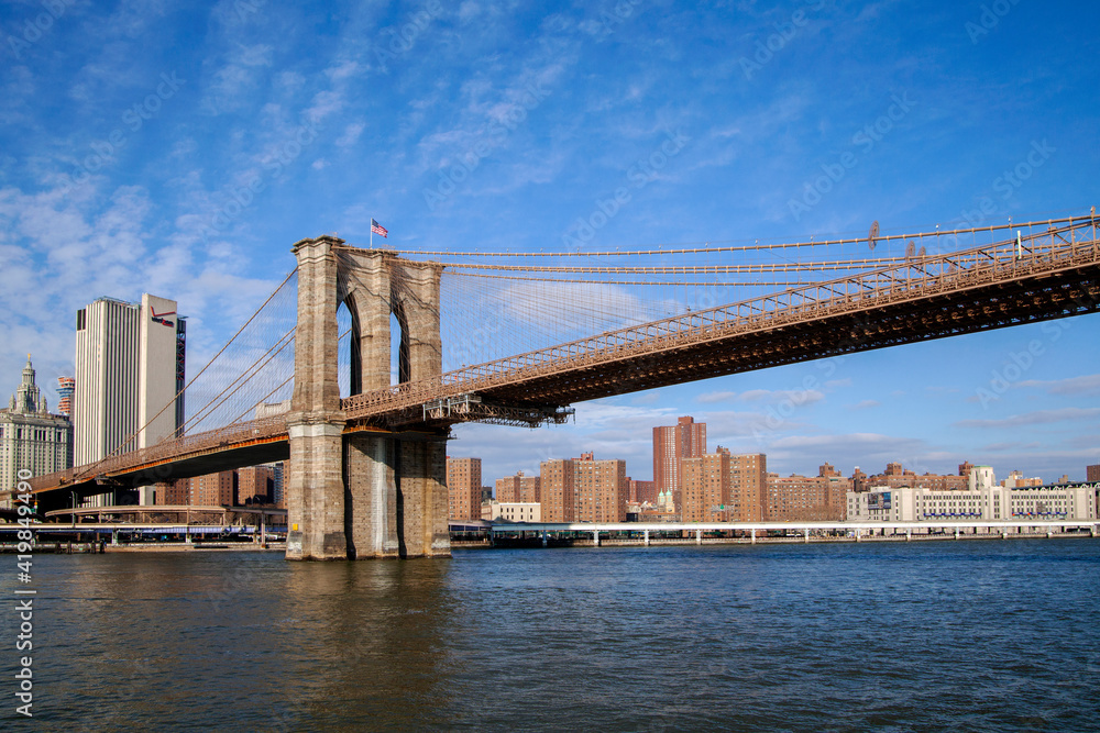  Brooklyn bridge in Manhattan, New York, USA. Sunny winter day