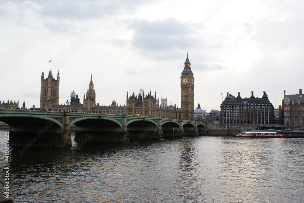 London, UK: panoramic view of Westminster Bridge and the Big Ben