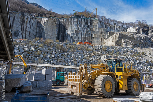 Granitsteinbruch bei Lodrino, Kanton Tessin, Schweiz photo