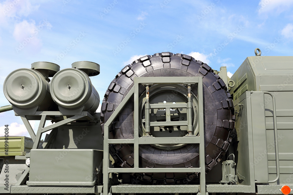 Spare parts and accessories on board of the vehicle