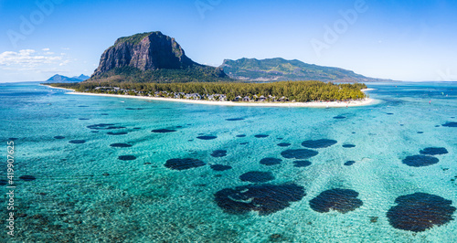 Mauritius LeMorne Lagune, Berg und Kitesurf Panorama photo