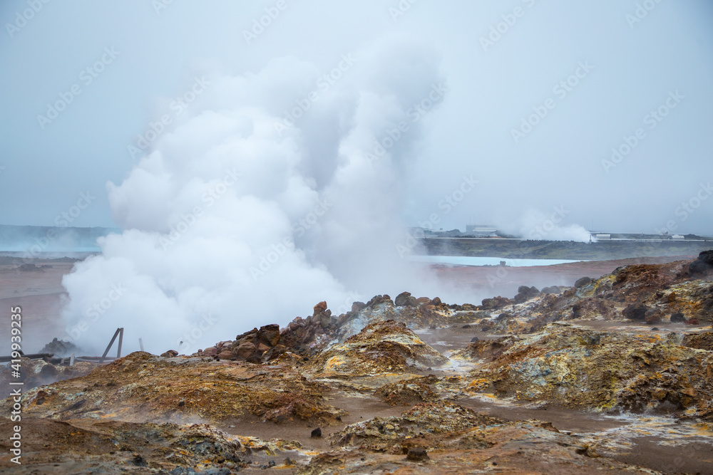 The geothermal area of Gunnuhver is located in the western part of the Reykjanes peninsula
