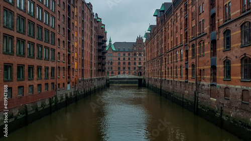 traditional historic buildings at the canal in Hamburg Harbour © Hans Hansen
