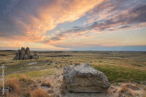 USA, Montana. Sunset over sandstone rock formations and prairie of Medicine Rocks State Park.