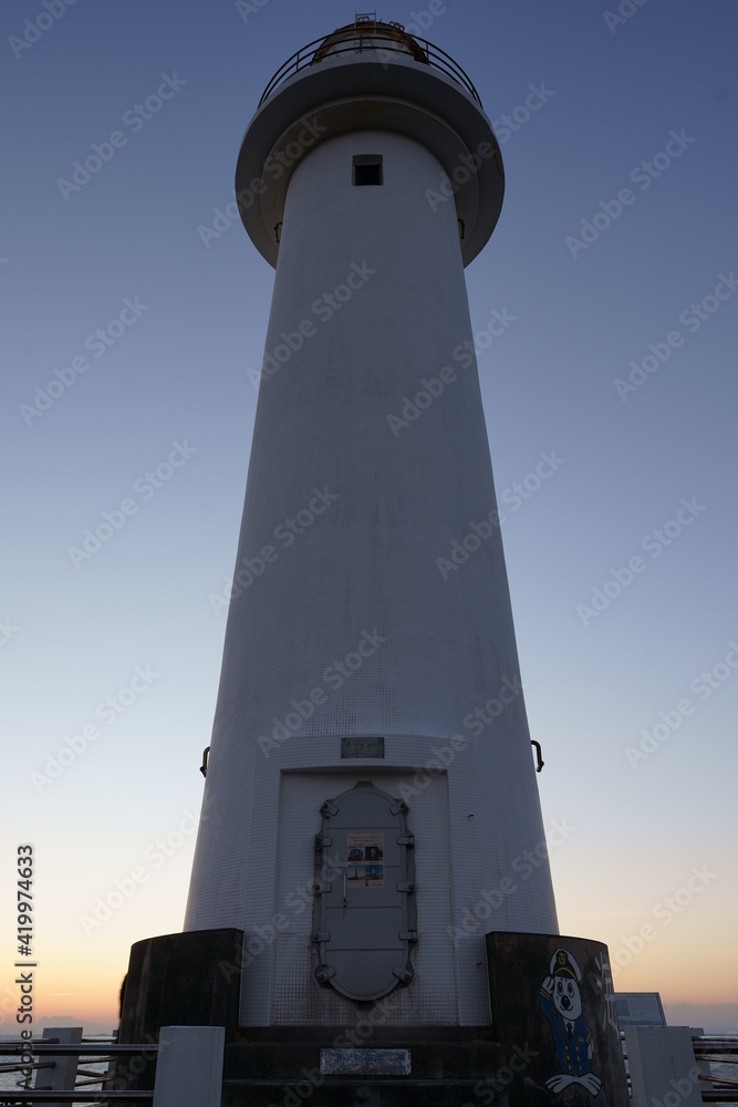 朝の灯台