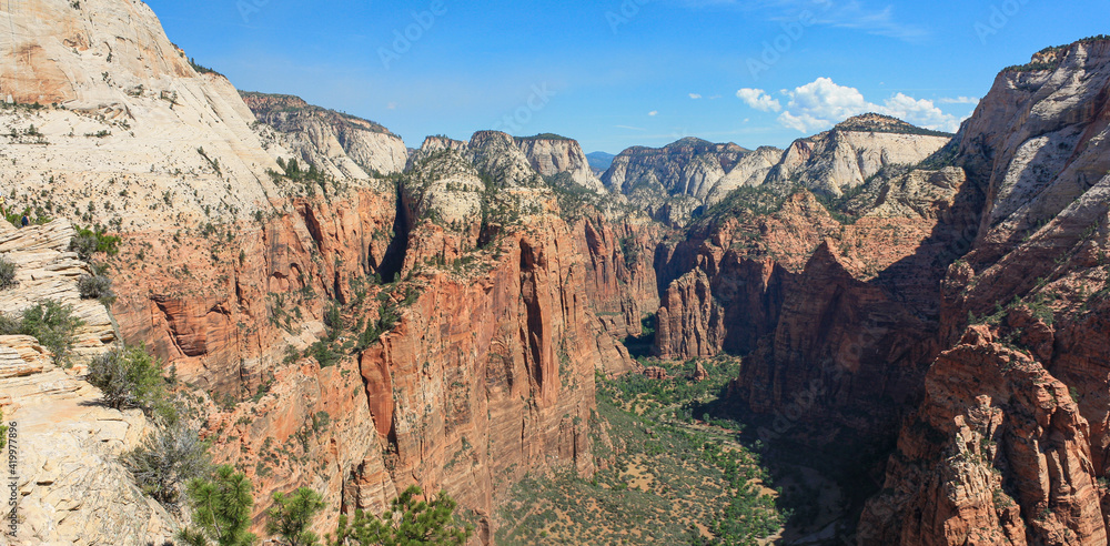  The Angels Landing trail