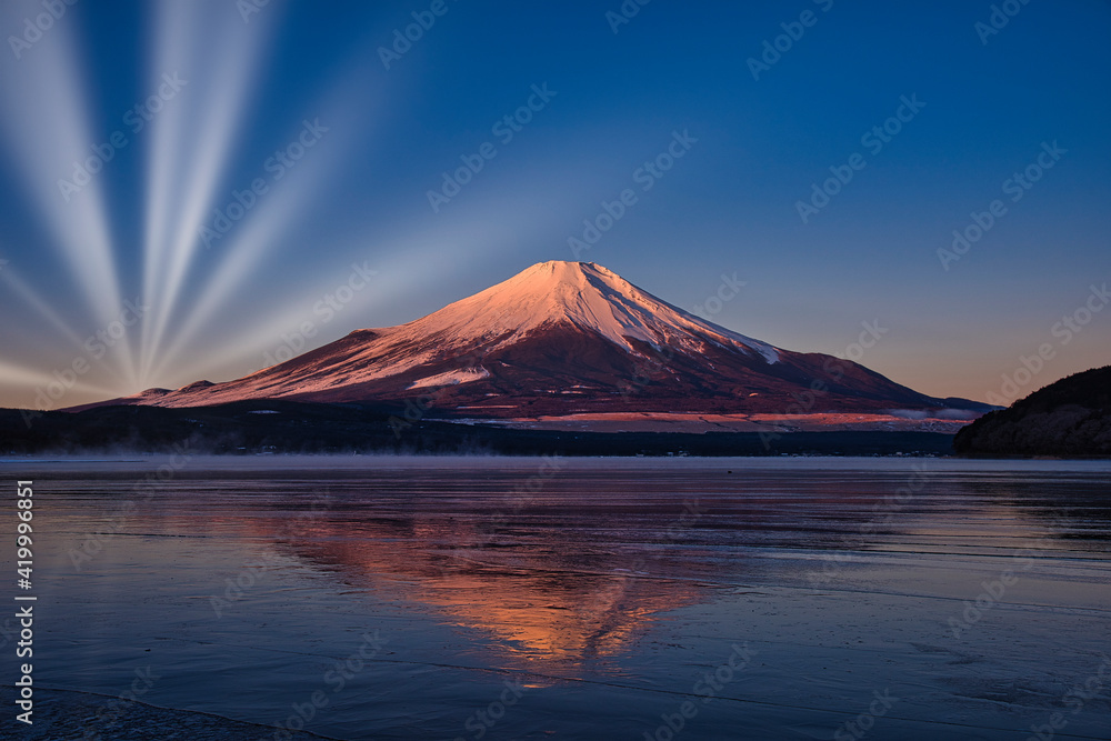 富士山と太陽光線合成