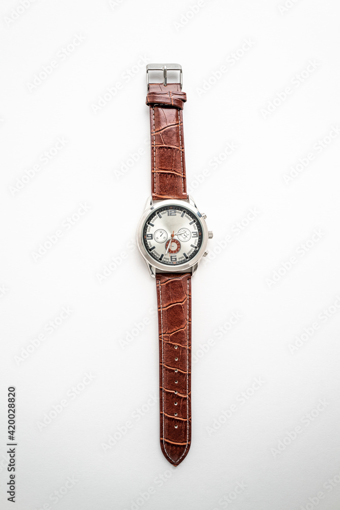 montre bracelet cuir sur fond blanc montre bracelet cuir sur fond blanc