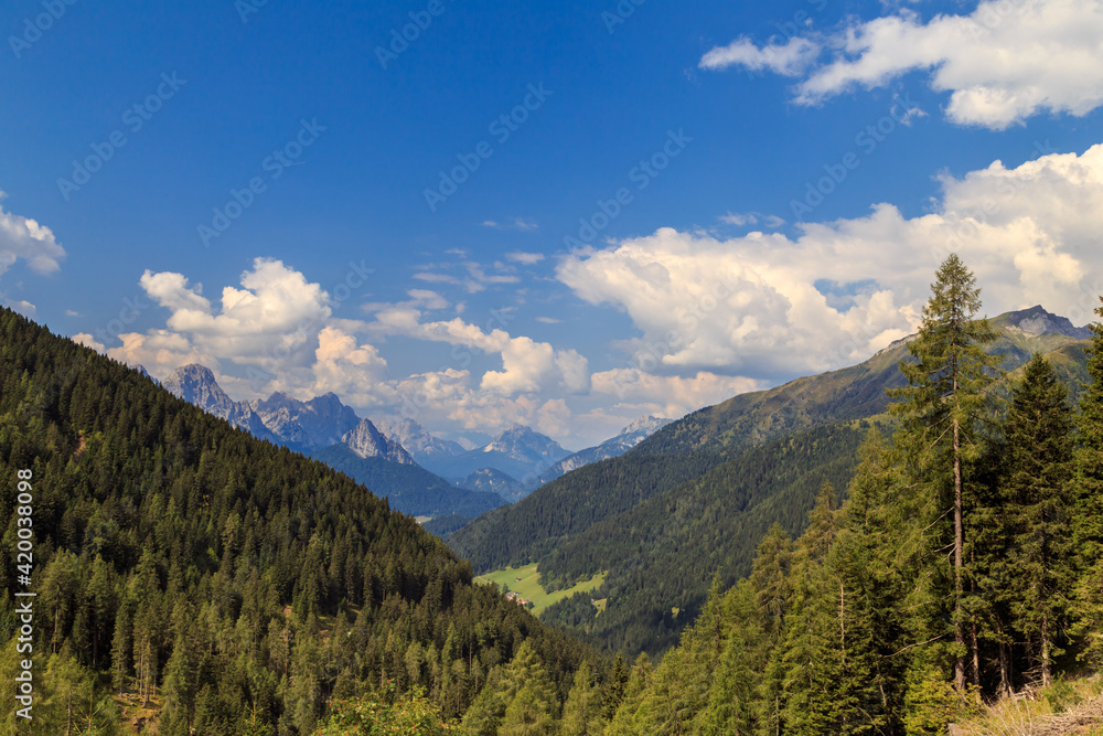 Obraz premium Sunrise in the Carnic Alps, Friuli Venezia-Giulia, Italy