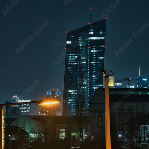 Obraz na płótnie Europäisch Zentralbank bei Nacht w salonie