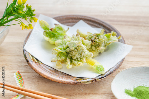 ふきのとうの天ぷら