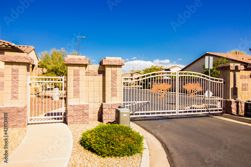 Fényképezés Modern Wrought Iron Electric Exit Gate