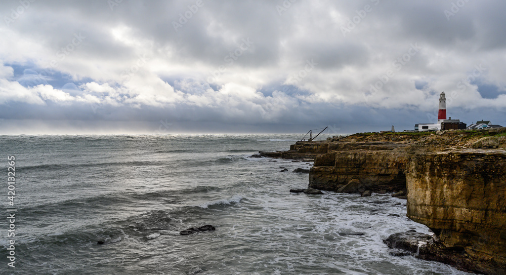 Portland Bill cloudy seascape with old crane 8921
