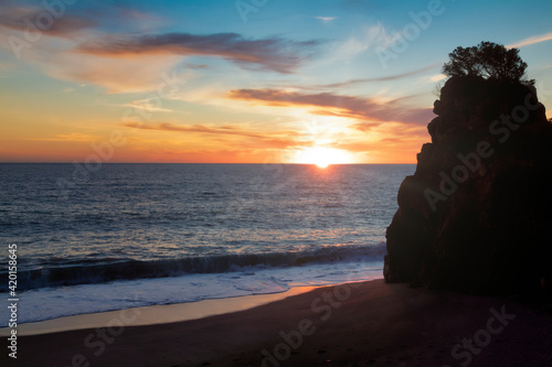 Golfo policastro roccia tramonto raggi photo