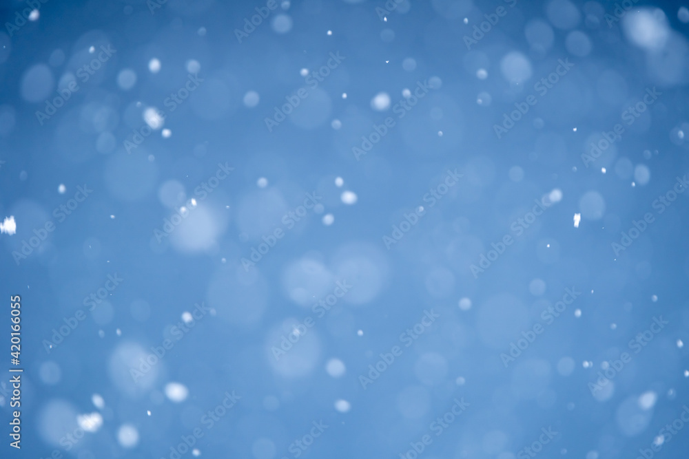 冬の降雪のイメージ　雪が降るイメージ