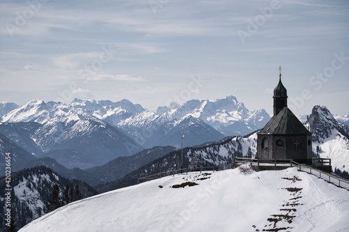 church in the mountains © Hanjin