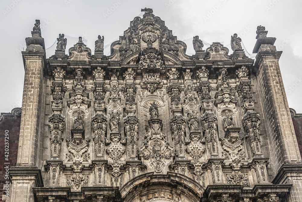 Metropolitan Tabernacle (Sagrario Metropolitano) situated to the right of the main Metropolitan cathedral at Plaza de la Constitucion in Mexico City. Mexico, North America.