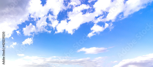 white clouds on the blue sky © muratti6868