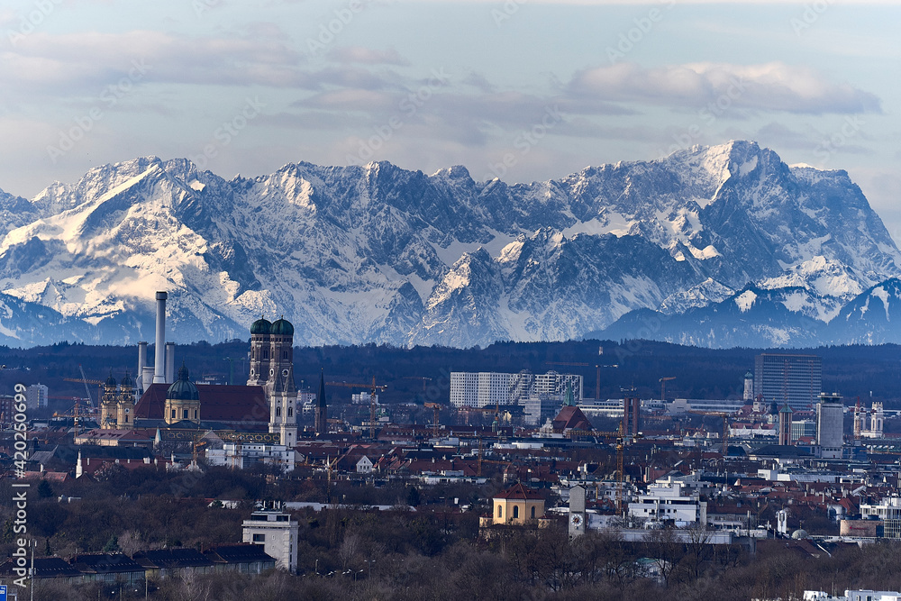 Obraz premium München und Berge