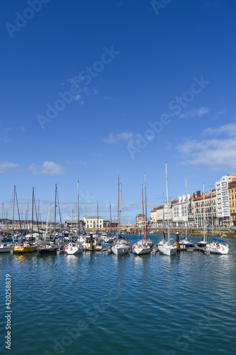 Puerto deportivo de Gijón © Susana