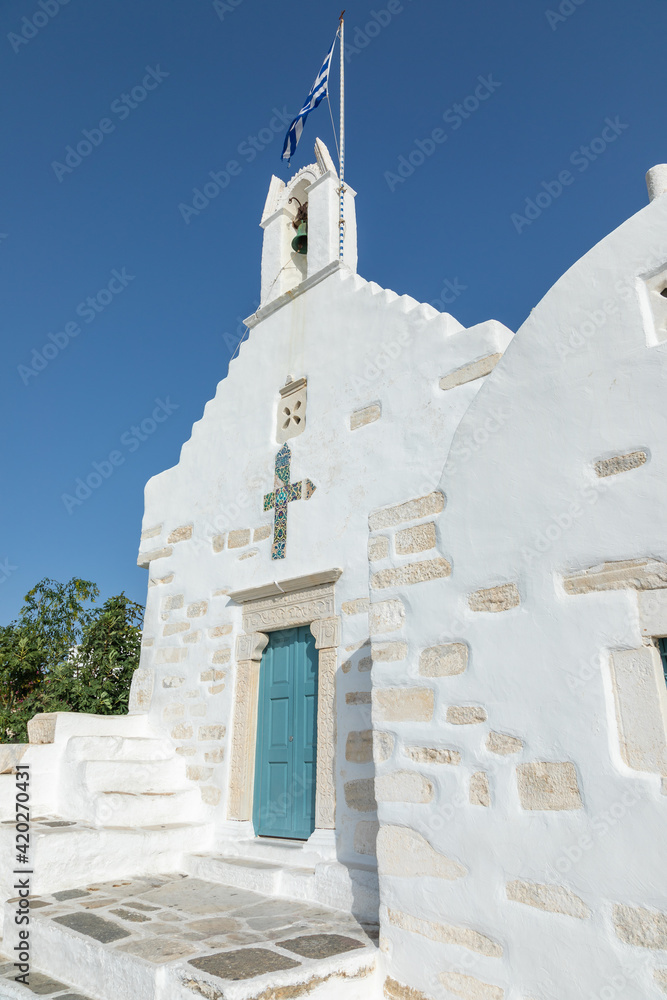 Φωτογραφία View of the Agios Konstantions in the center of Chora