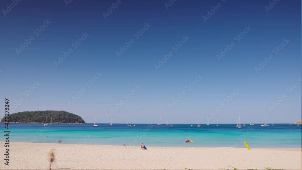 Time lapse Beach sea in sunny day. Beautiful sea and yacht at sea fast mover. Blue sea and blue sky background. Time lapse Beach sea in sunny day. Beautiful sea and yacht at sea fast mover. Blue sea and blue sky background.