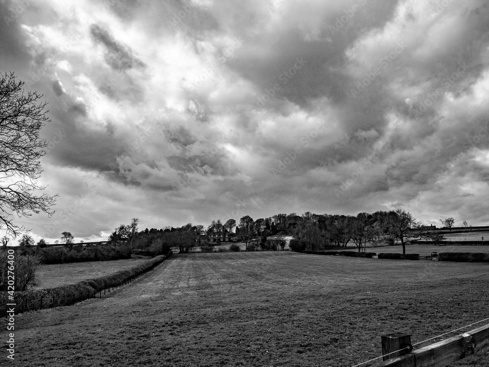 Fototapeta premium MANOR HOUSE ON HILL