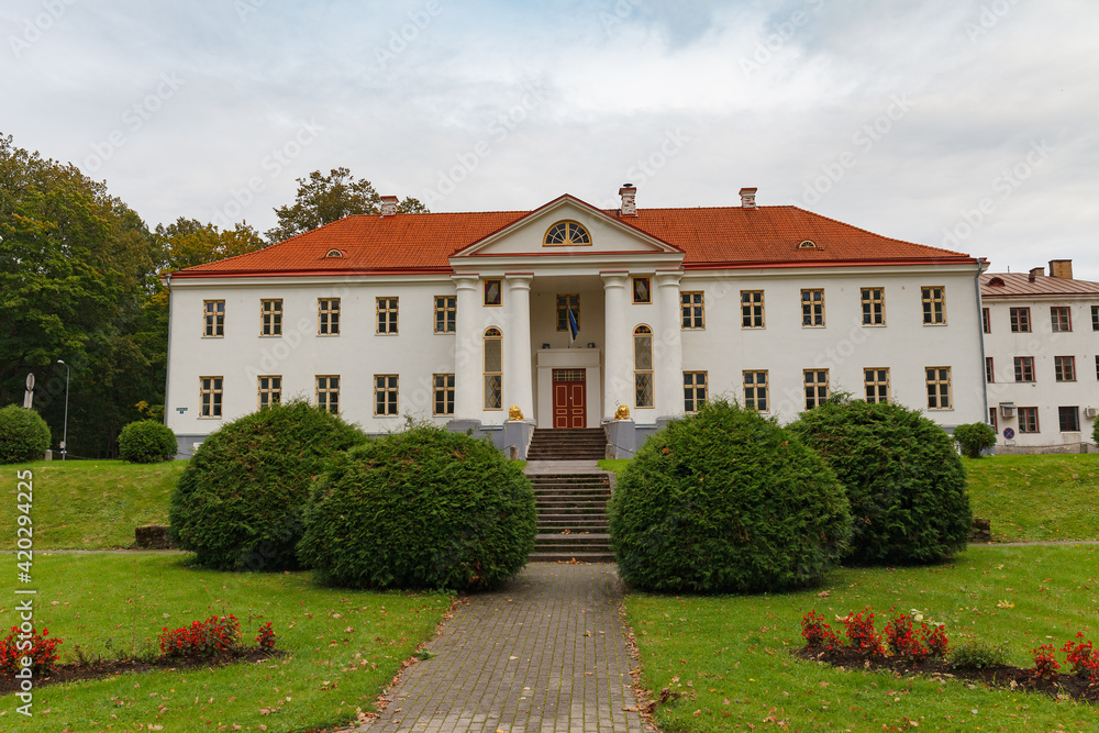 Volveti manor, white classical building. Estonia