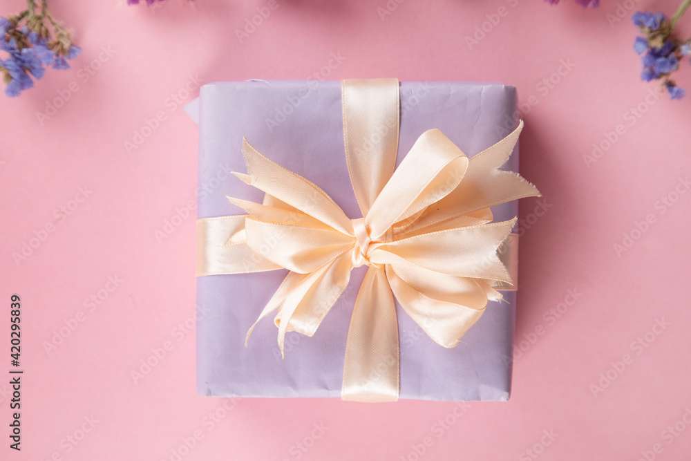 the gift box with flowers the gift box with flowers