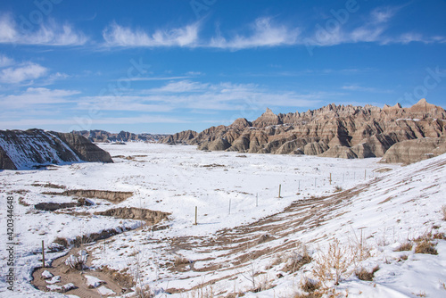 Fototapeta Naklejka Na Ścianę i Meble -  Badlands National Park in winter, South Dakota, U. S. A.