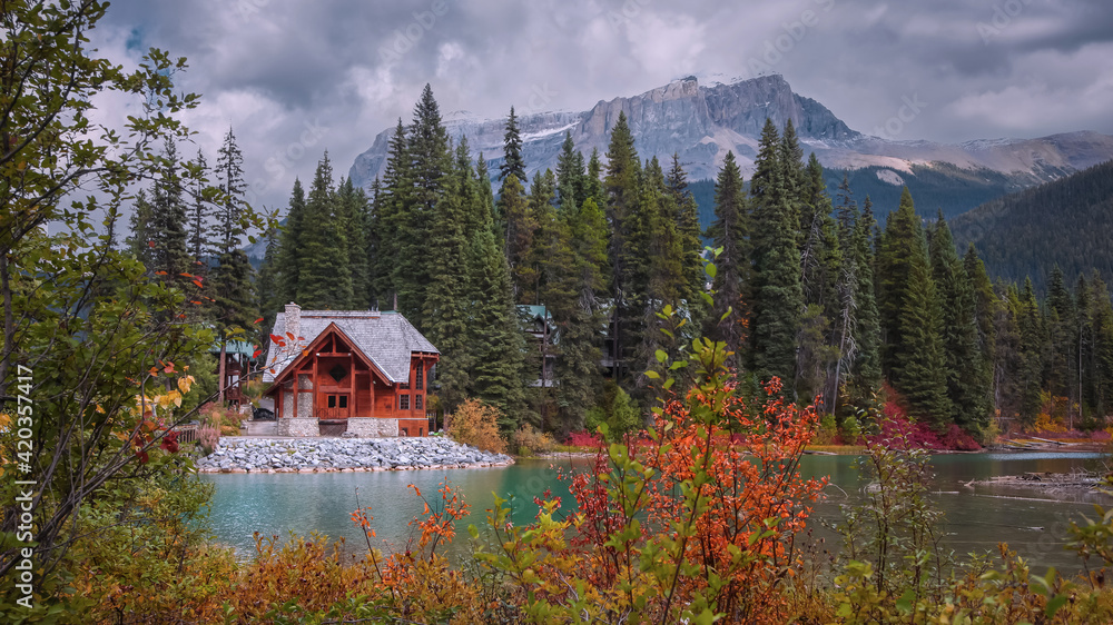 Cafe at the scenic Emerald lake in Yoho national park, Canada Cafe at the scenic Emerald lake in Yoho national park, Canada