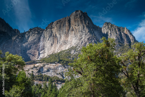 Photography summer landscape photo of Yosemite National park taken from Yosemite valley