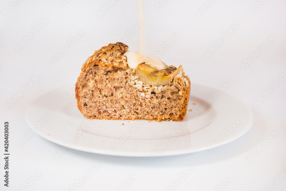 Banana bread with ice cream of vanilla Banana bread with ice cream of vanilla