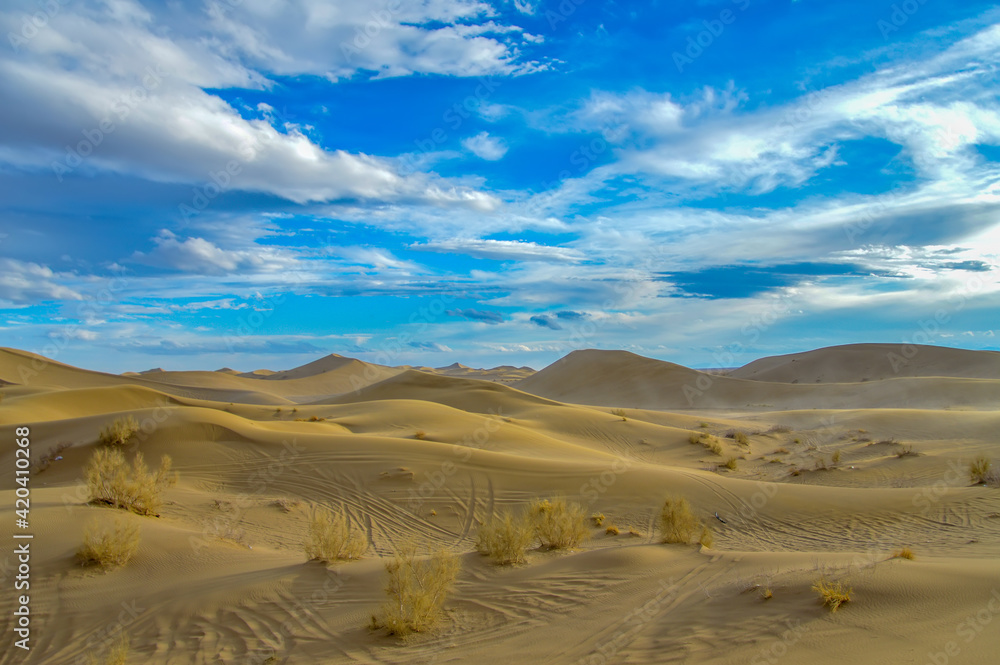 Stunning view of the famous Varzaneh sand dunes in Iran