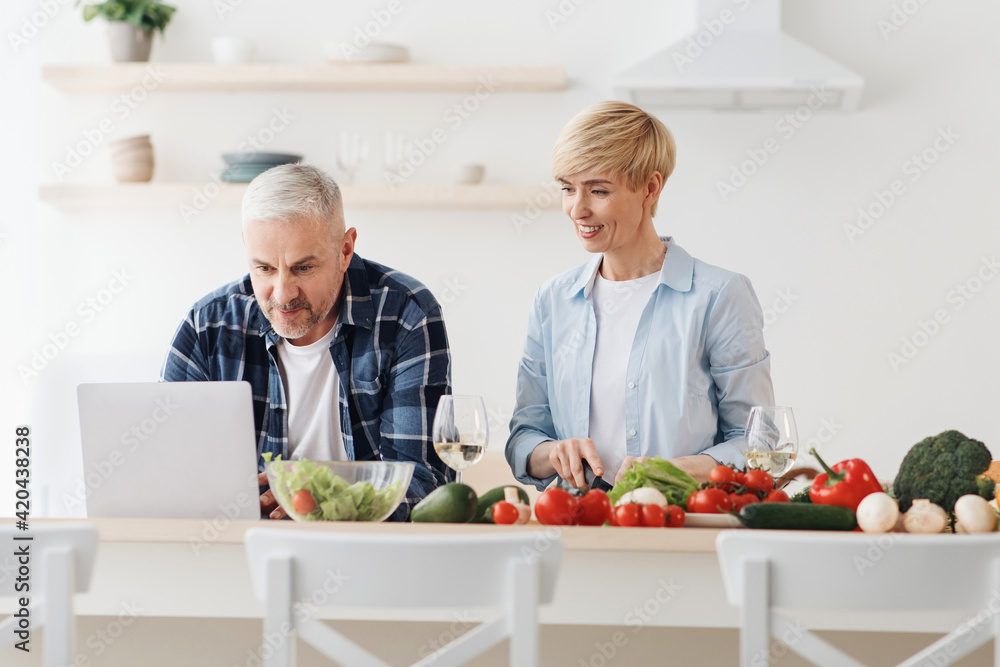 Search for recipe on Internet, cook food and communicate with blog followers Search for recipe on Internet, cook food and communicate with blog followers