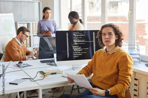 Schilderij op canvas Young Software Engineer in Office