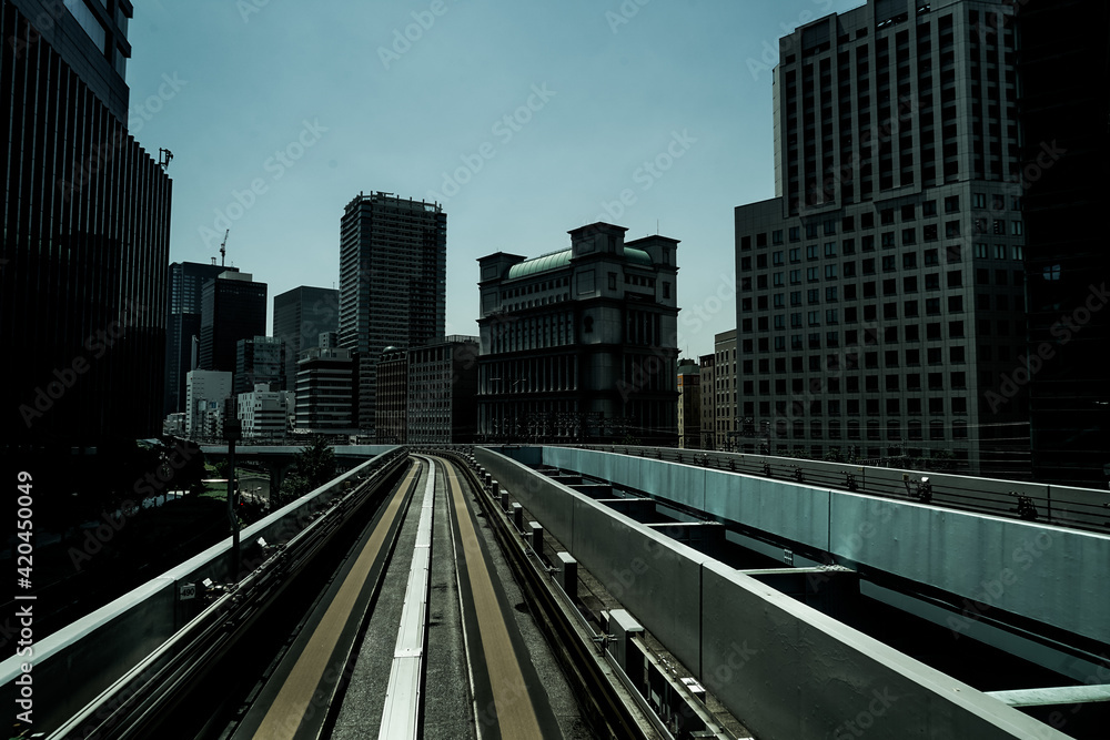 ゆりかもめ東京臨海新交通臨海線から見える東京の街並み