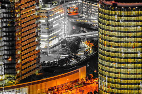 横浜の夜景（単色加工：黄色）