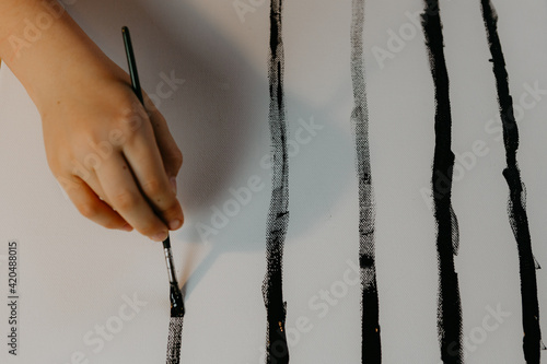 painting black lines
