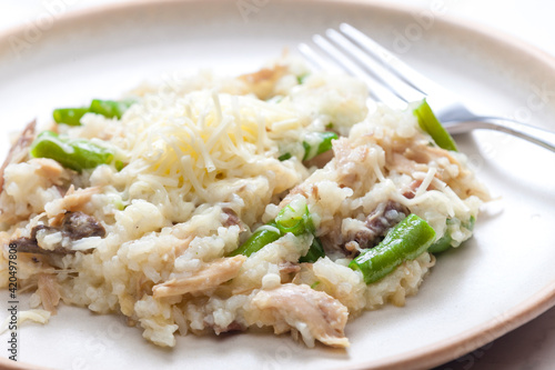 Czech risotto with chicken meat and green beans