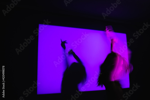 Abstract dancing