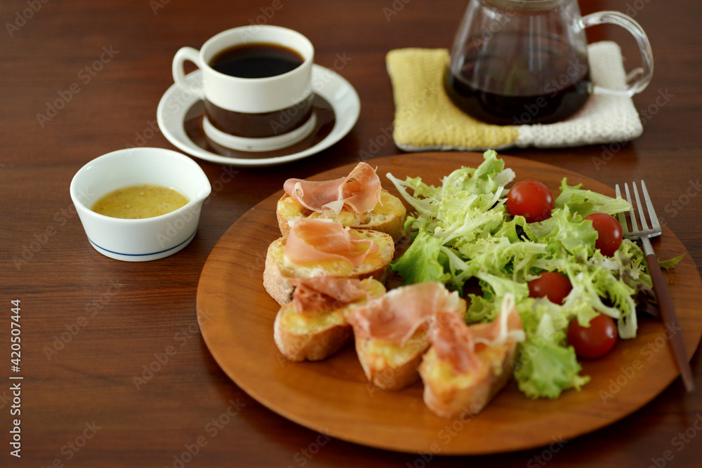 Homemade set meals in a comfortable home atmosphere Homemade set meals in a comfortable home atmosphere