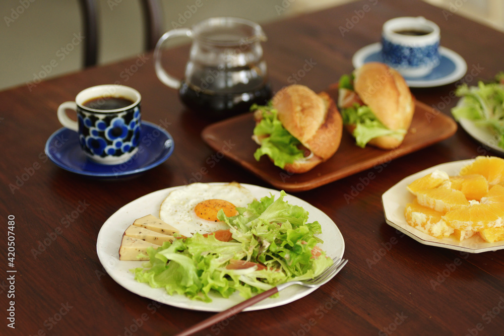 Homemade set meals in a comfortable home atmosphere Homemade set meals in a comfortable home atmosphere