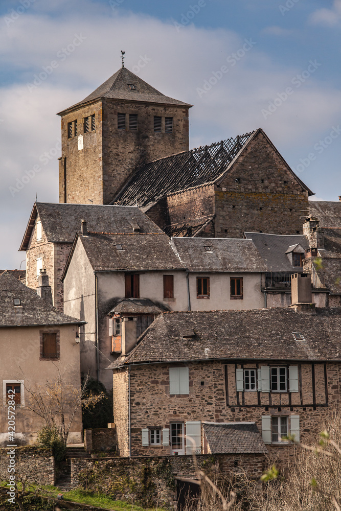 Voutezac (Corrèze, France) - Vue de l'église Saint Christophe après l'incendie de janvier 2021