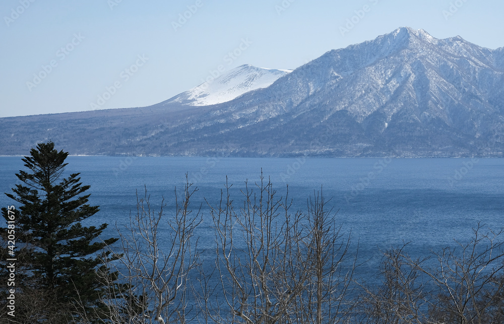 支笏湖と樽前山と風不死岳(Lake Shikotsu, Mt. Tarumae and Mt. Fuppushi) 支笏湖と樽前山と風不死岳(Lake Shikotsu, Mt. Tarumae and Mt. Fuppushi)