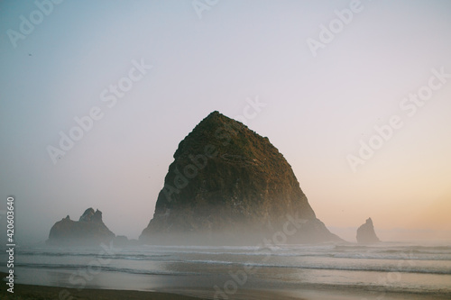 Cannon Beach haystack rock