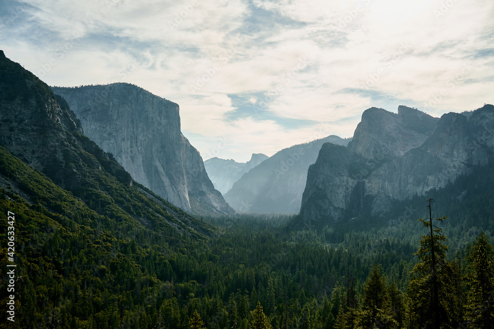 Tunnel view of Yosemite Valley Tunnel view of Yosemite Valley
