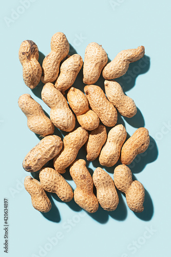 peanuts in shell photo