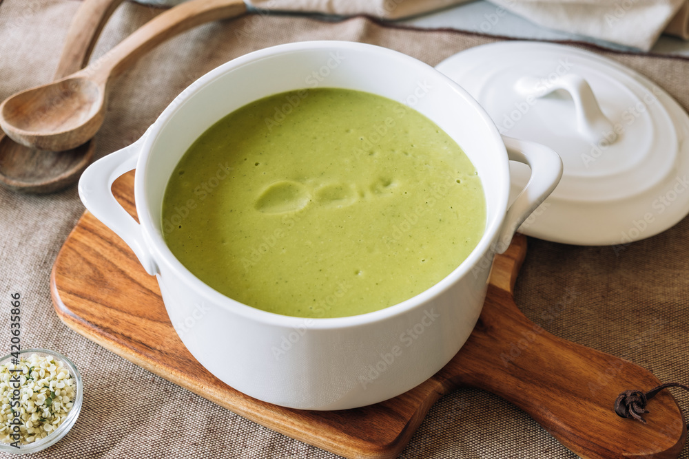 Peas and zucchini creamy soup Peas and zucchini creamy soup