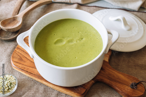 Peas and zucchini creamy soup